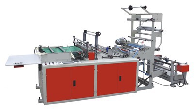 Maskin för tillverkning av bärväska för dryckeskoppar i plast